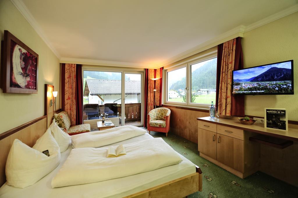 Hotel Alpenhof Pitztal St. Leonhard im Pitztal Zewnętrze zdjęcie