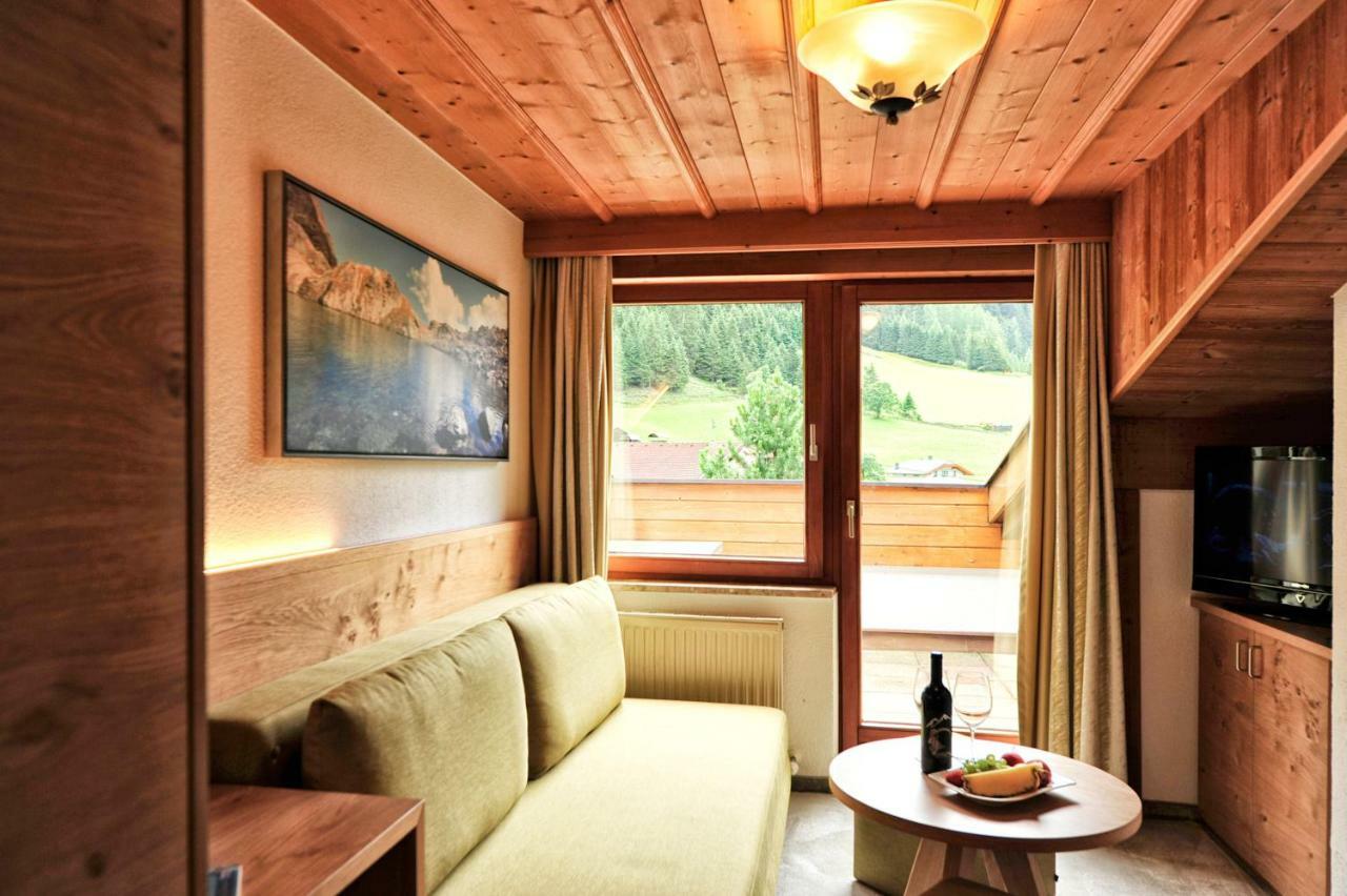 Hotel Alpenhof Pitztal St. Leonhard im Pitztal Zewnętrze zdjęcie